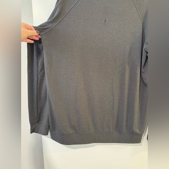 Cozy Earth Gray Long Sleeve Sweatshirt size large - Picture 4 of 7